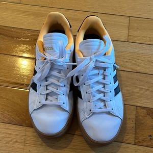 Adidas sneakers white